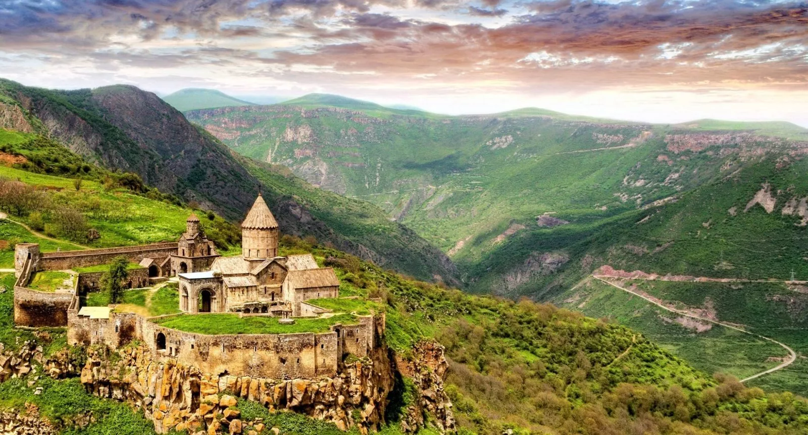 بهترین مسیرهای زمینی سفر به ترکیه و ارمنستان از ایران