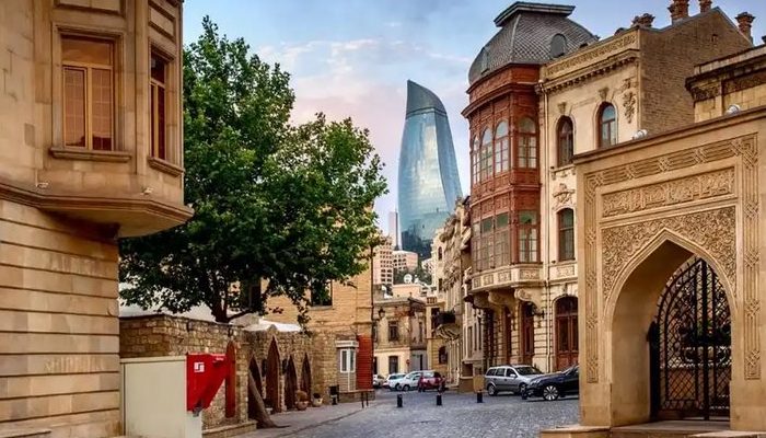 جاذبه های دیدنی باکو کاخ شیروان شاهی باکو,موزه ادبیات نظامی گنجوی باکو,ایچری شهیر باکو