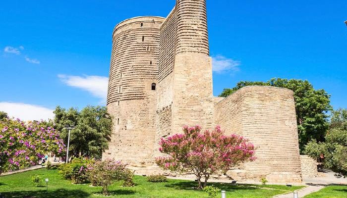 جاذبه های دیدنی باکو ایچری شهیر باکو,جاذبه های دیدنی باکو,قلعه دختر باکو