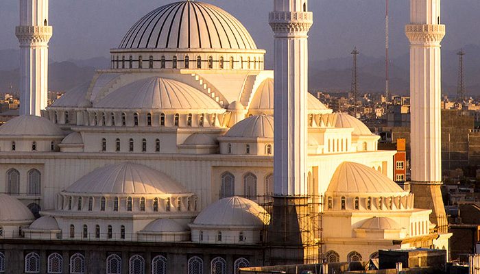 مسجد مکی زاهدان معرفی مسجد تاریخی مکی,معماری مسجد مکی زاهدان,بمب گذاری مسجد مکی زاهدان