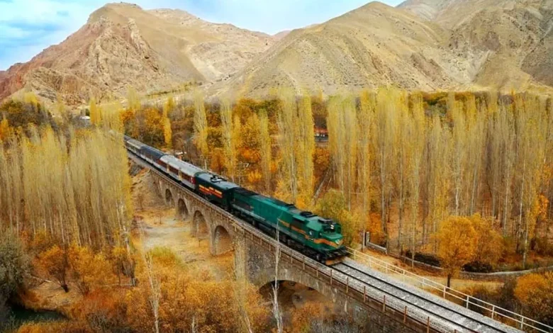 سفر با قطارهای قدیمی؛ تجربه‌ای متفاوت در مسیرهای ریلی