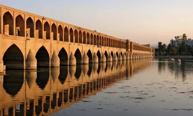 راهنمای عبور از زاینده رود در سیلاب؛ اصول ایمنی و تحلیل خطر