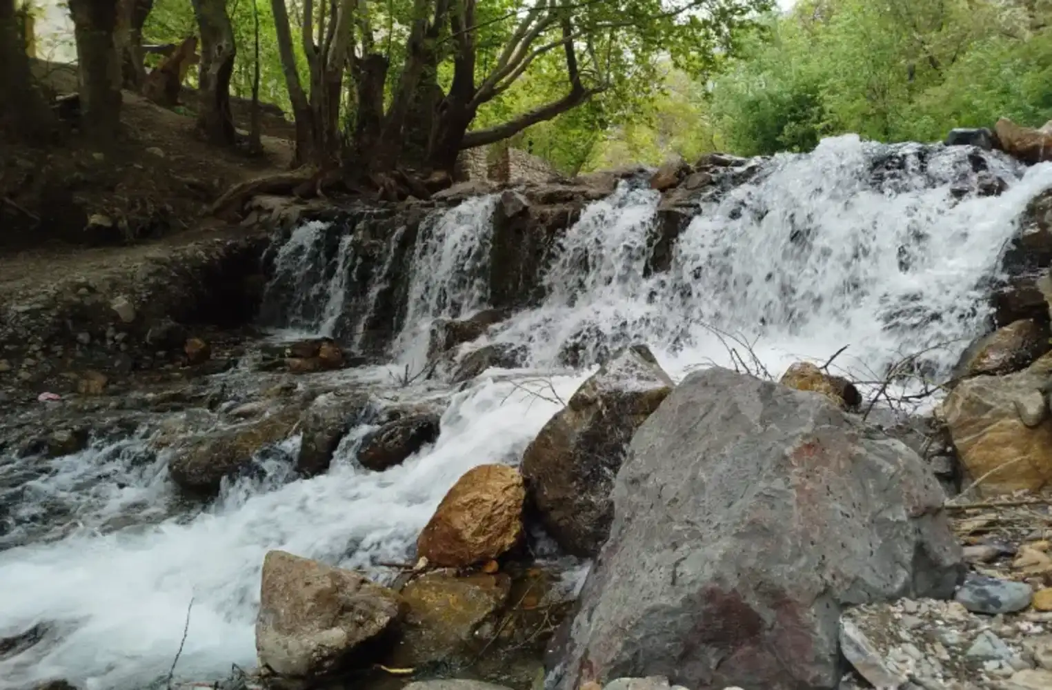 نکات سفر به روستای پلکانی بوژان نیشابور در دره های پنهان