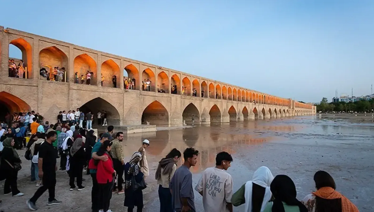 راهنمای عبور از زاینده رود در سیلاب؛ اصول ایمنی و تحلیل خطر
